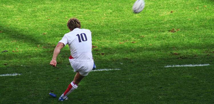 7 Health Benefits of  Playing Rugby